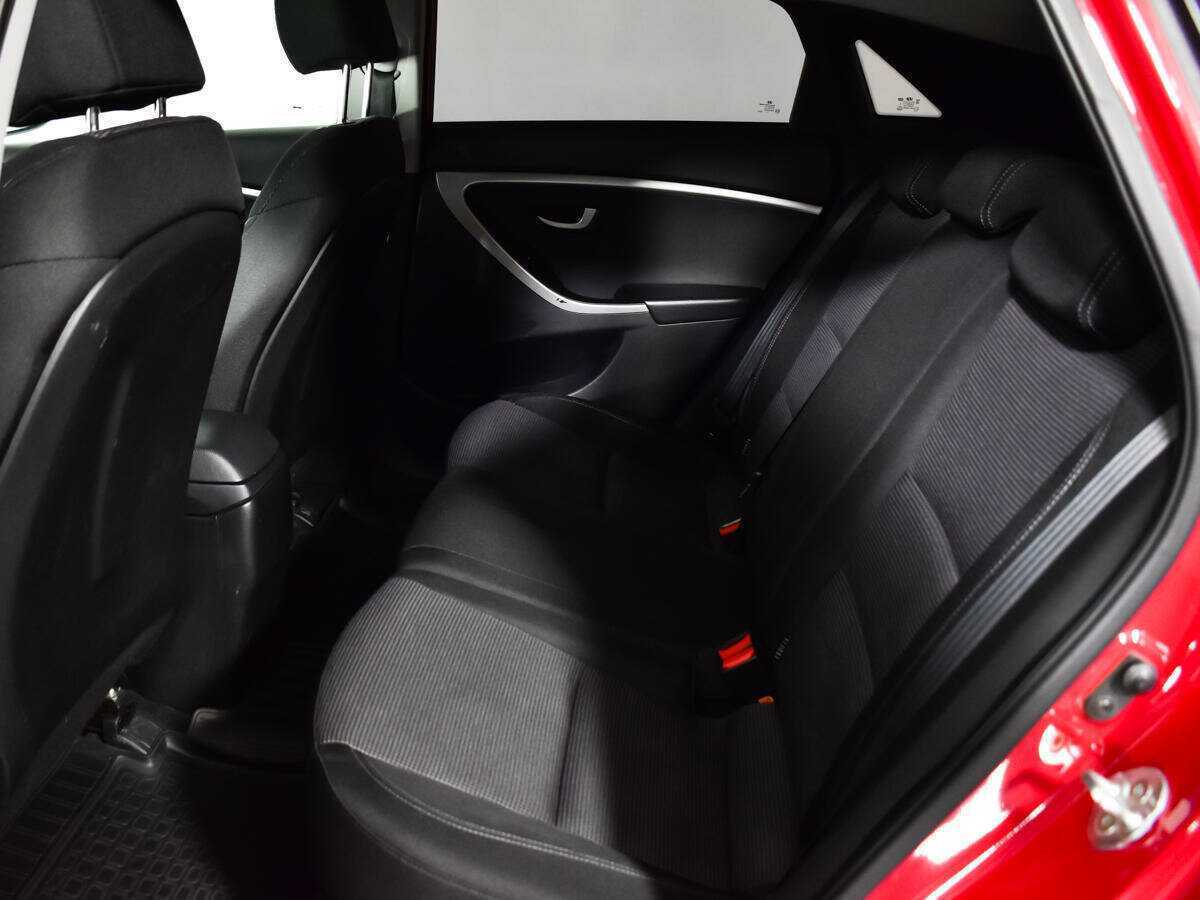 Hyundai i30 с пробегом — 2014 год. Фото: #9