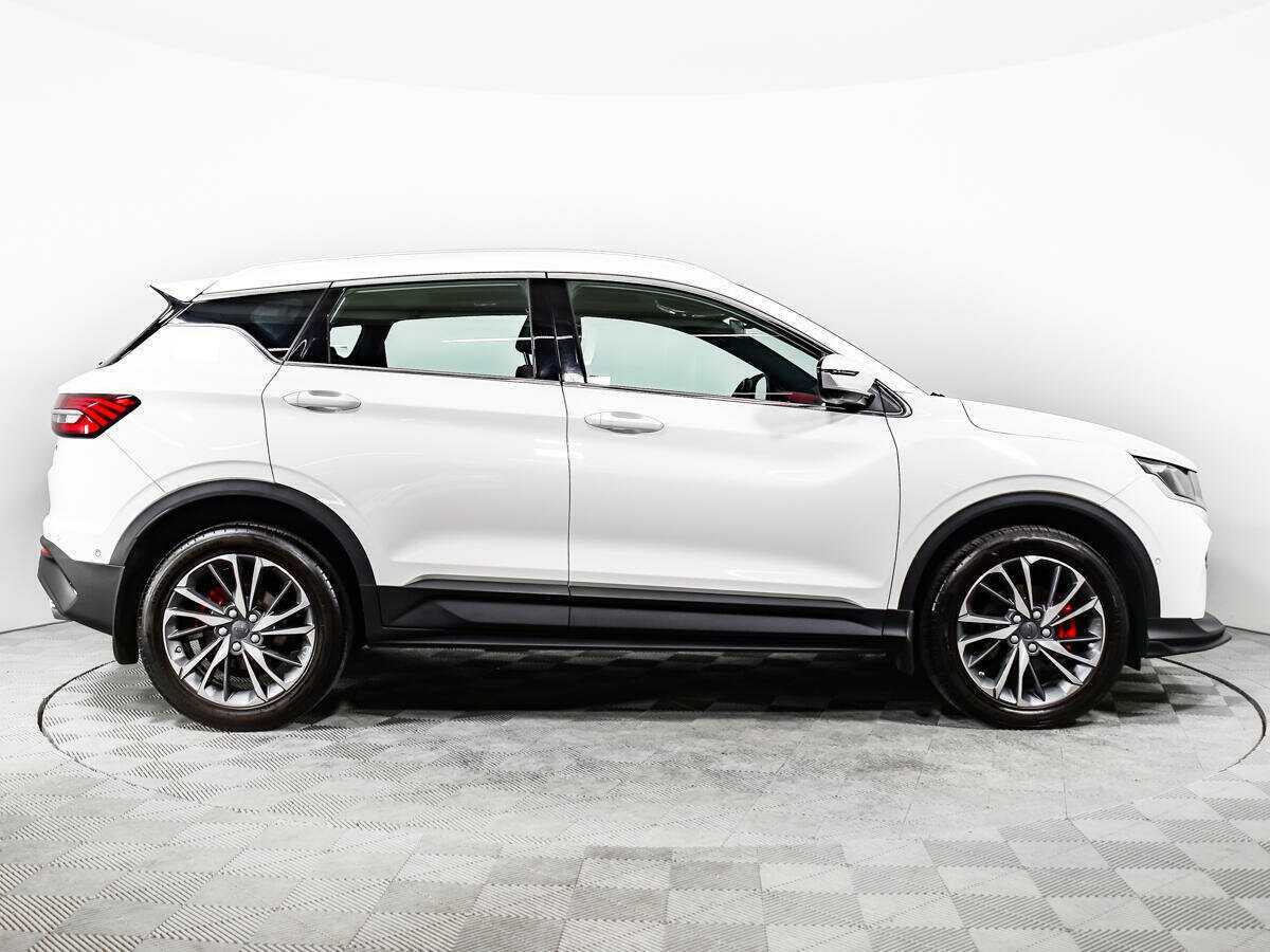 Geely Coolray с пробегом — 2022 год. Фото: #3