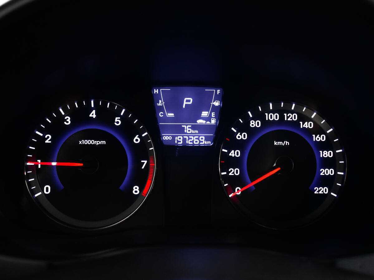 Hyundai Solaris с пробегом — 2013 год. Фото: #8