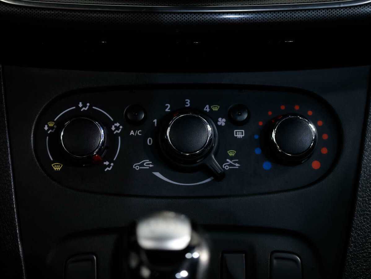 Renault Logan с пробегом — 2020 год. Фото: #13