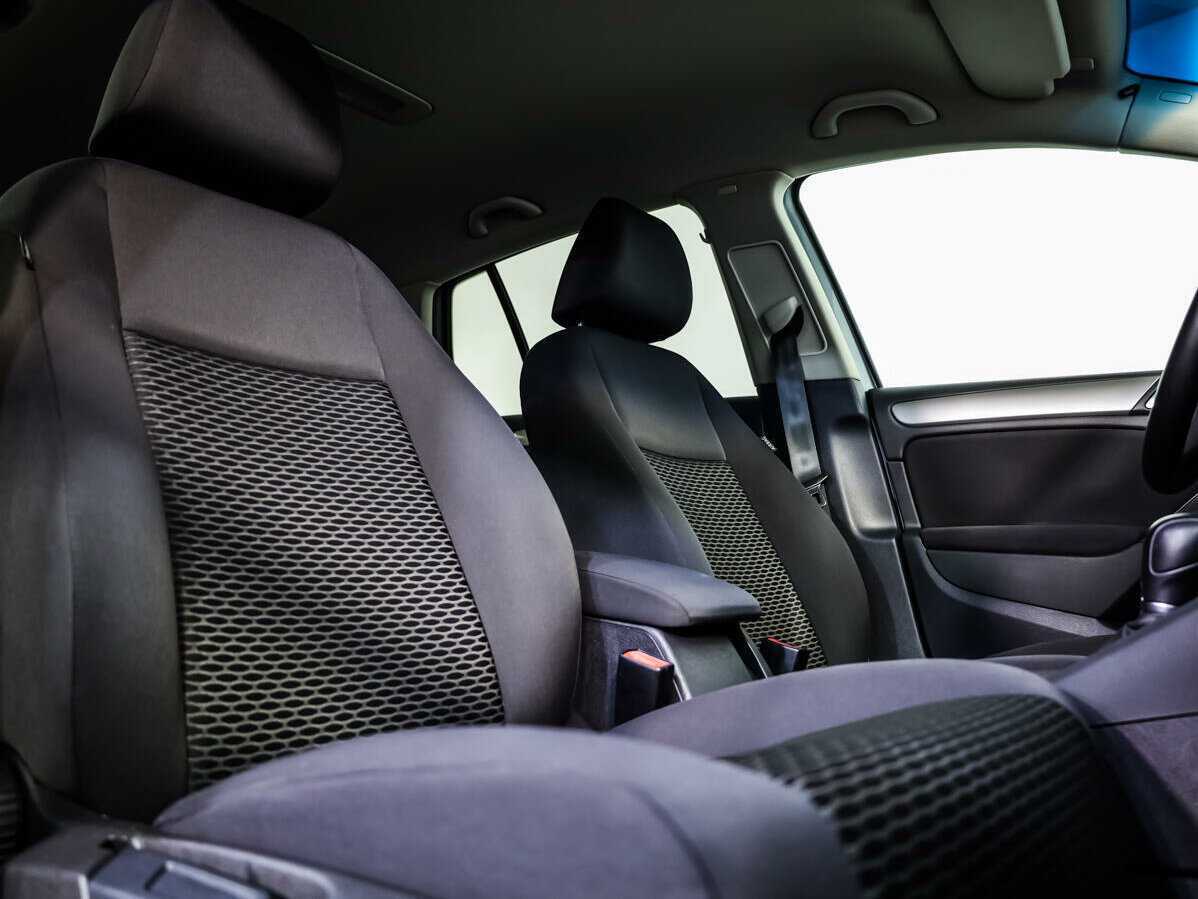 Volkswagen Golf с пробегом — 2012 год. Фото: #10