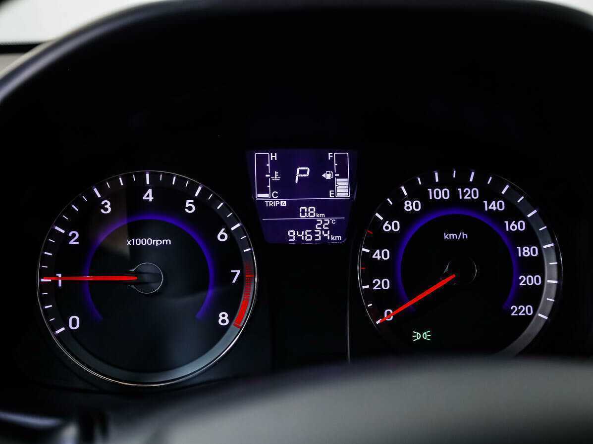 Hyundai Solaris с пробегом — 2015 год. Фото: #15