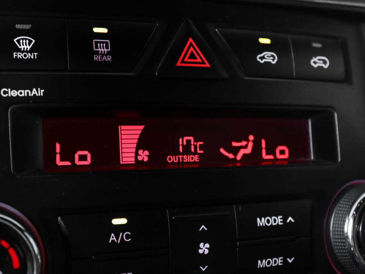 Kia Sorento с пробегом — 2012 год. Фото: #14