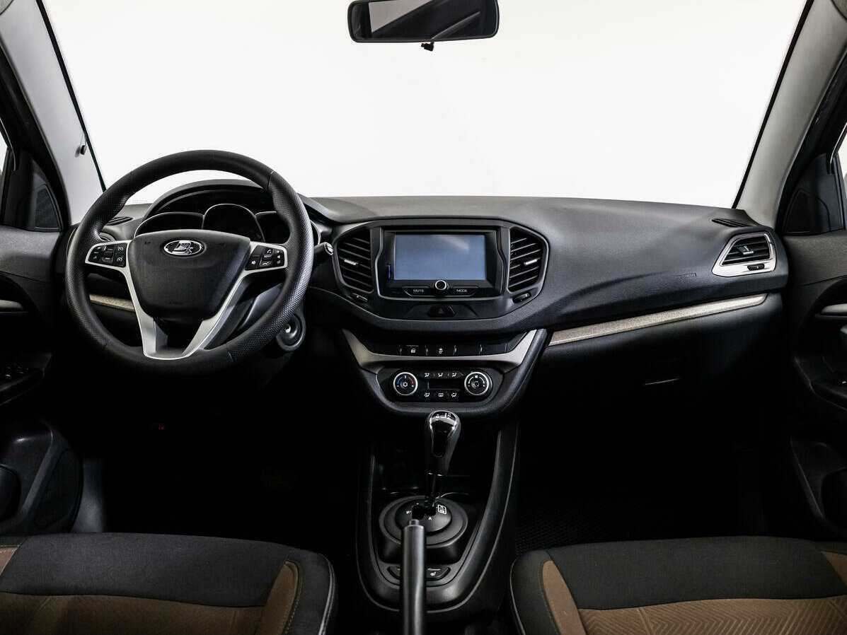 Lada (ВАЗ) Vesta с пробегом — 2016 год. Фото: #9