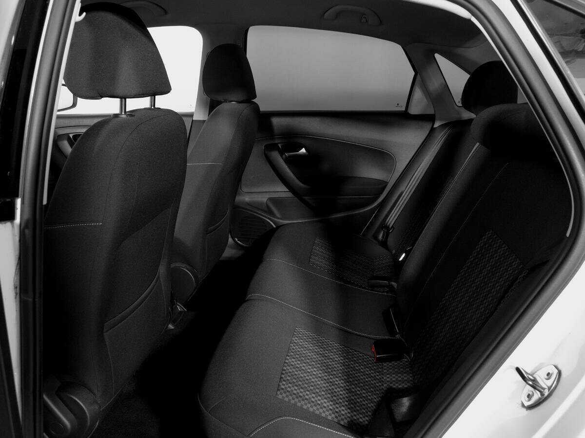 Volkswagen Polo с пробегом — 2017 год. Фото: #9