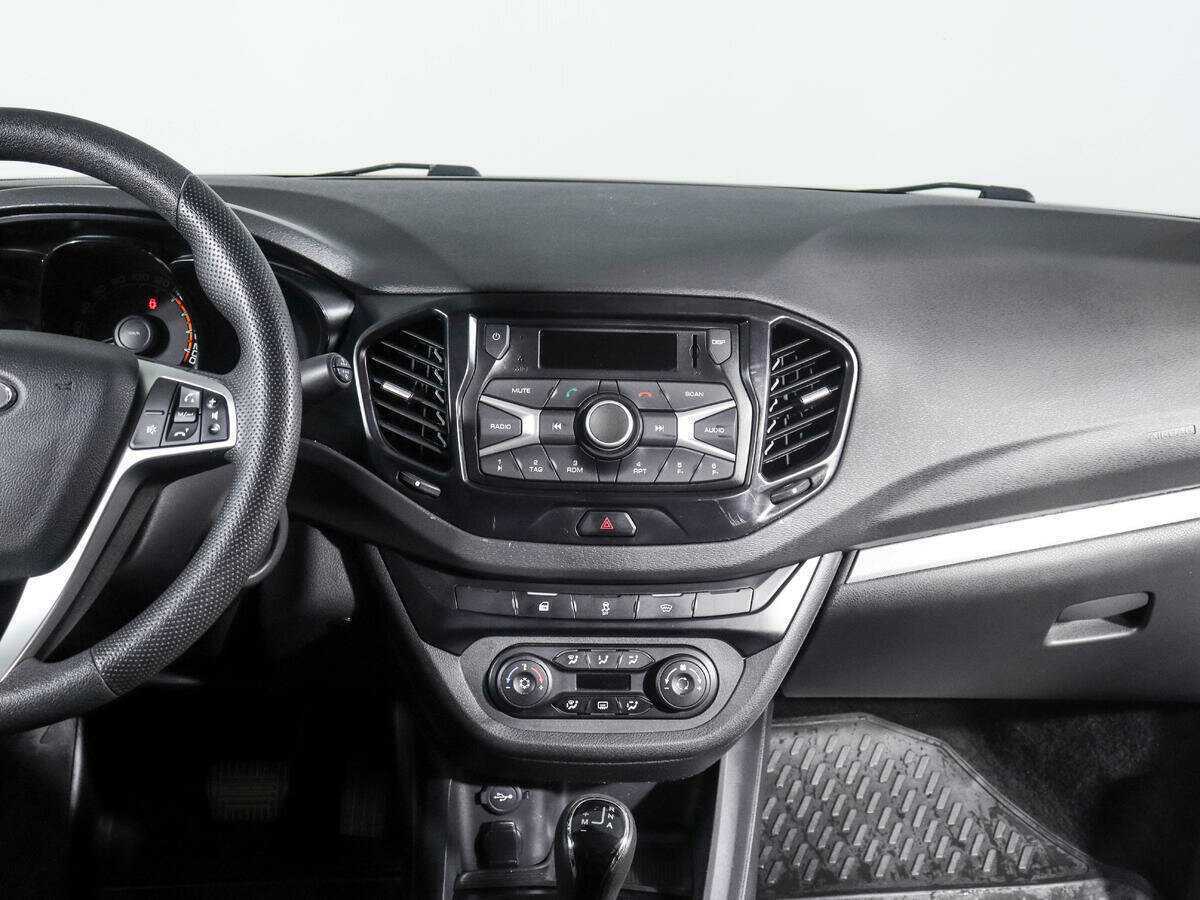 Lada (ВАЗ) Vesta с пробегом — 2019 год. Фото: #10