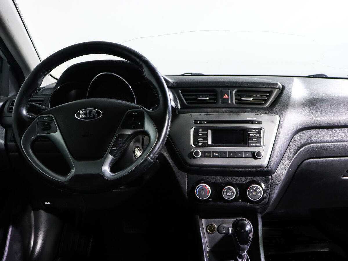 Kia Rio с пробегом — 2017 год. Фото: #11