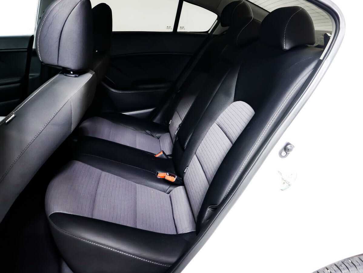 Kia Cerato с пробегом — 2017 год. Фото: #11