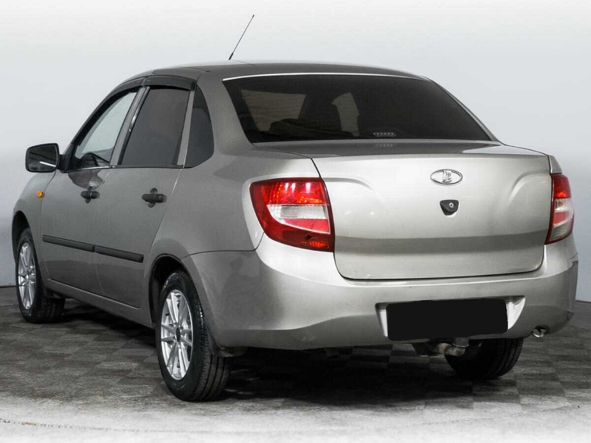 Lada (ВАЗ) Granta с пробегом — 2012 год. Фото: #6