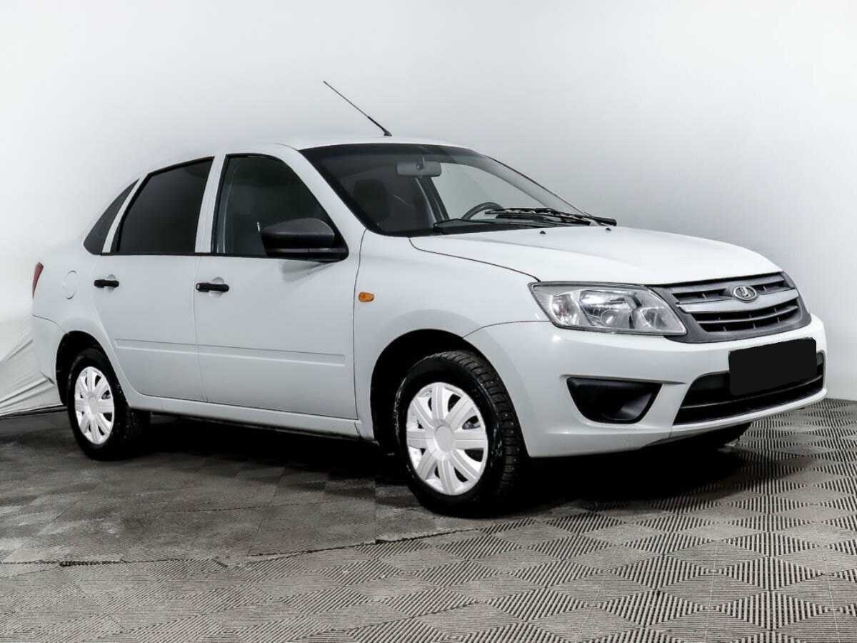 Lada (ВАЗ) Granta с пробегом — 2015 год. Фото: #2