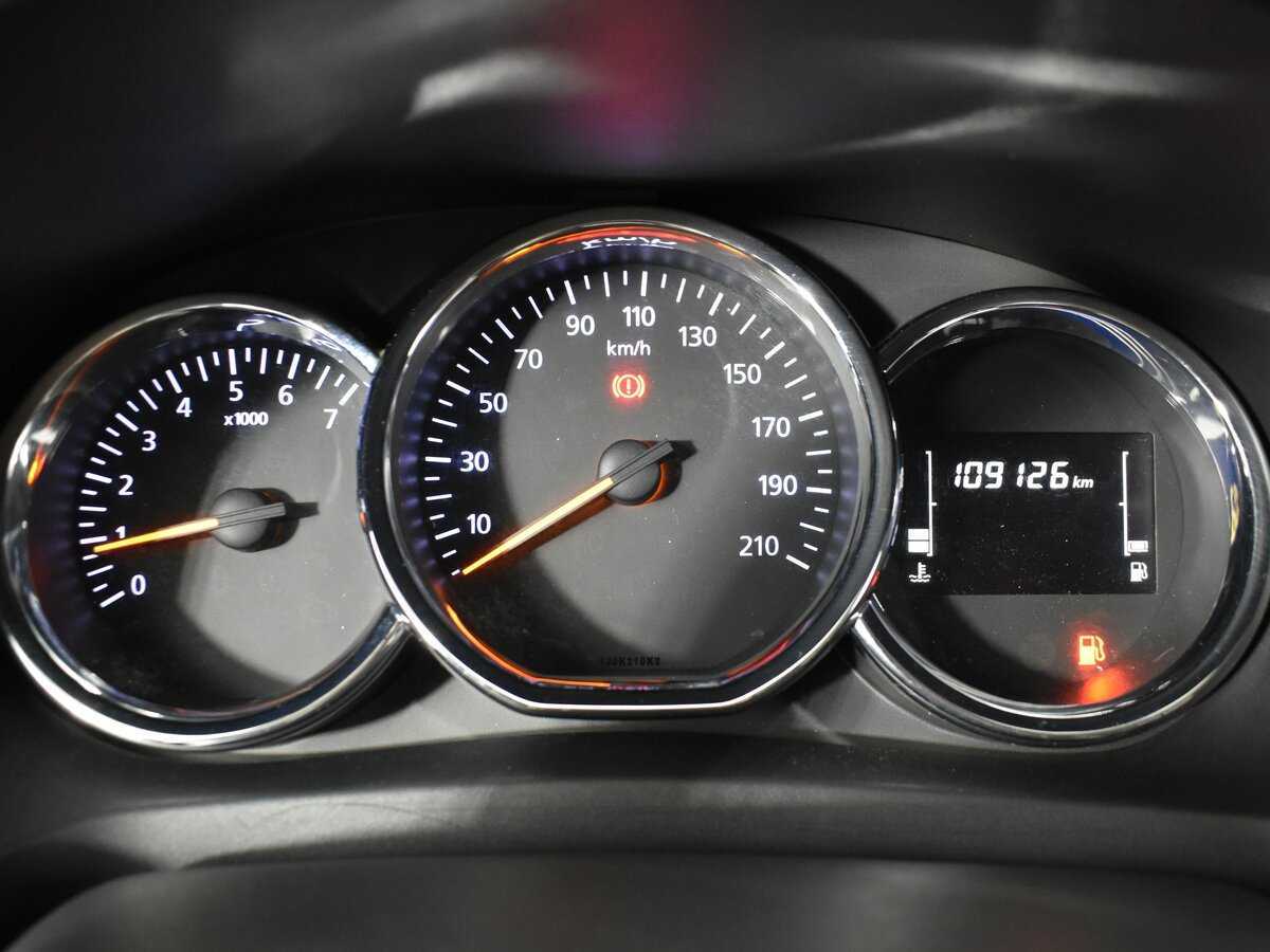 Renault Logan с пробегом — 2020 год. Фото: #11