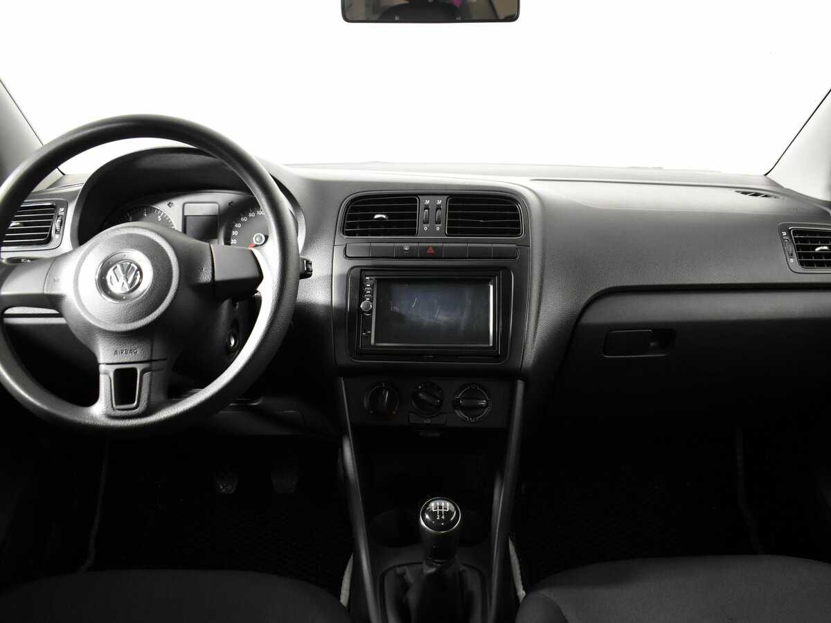 Volkswagen Polo с пробегом — 2014 год. Фото: #14