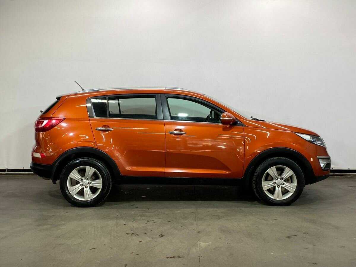 Kia Sportage с пробегом — 2012 год. Фото: #3