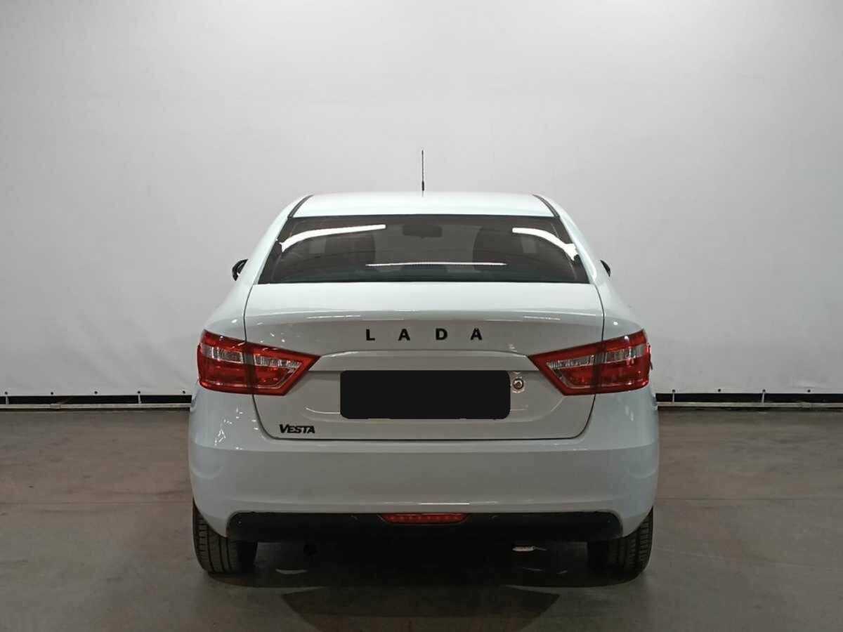 Lada (ВАЗ) Vesta с пробегом — 2016 год. Фото: #5