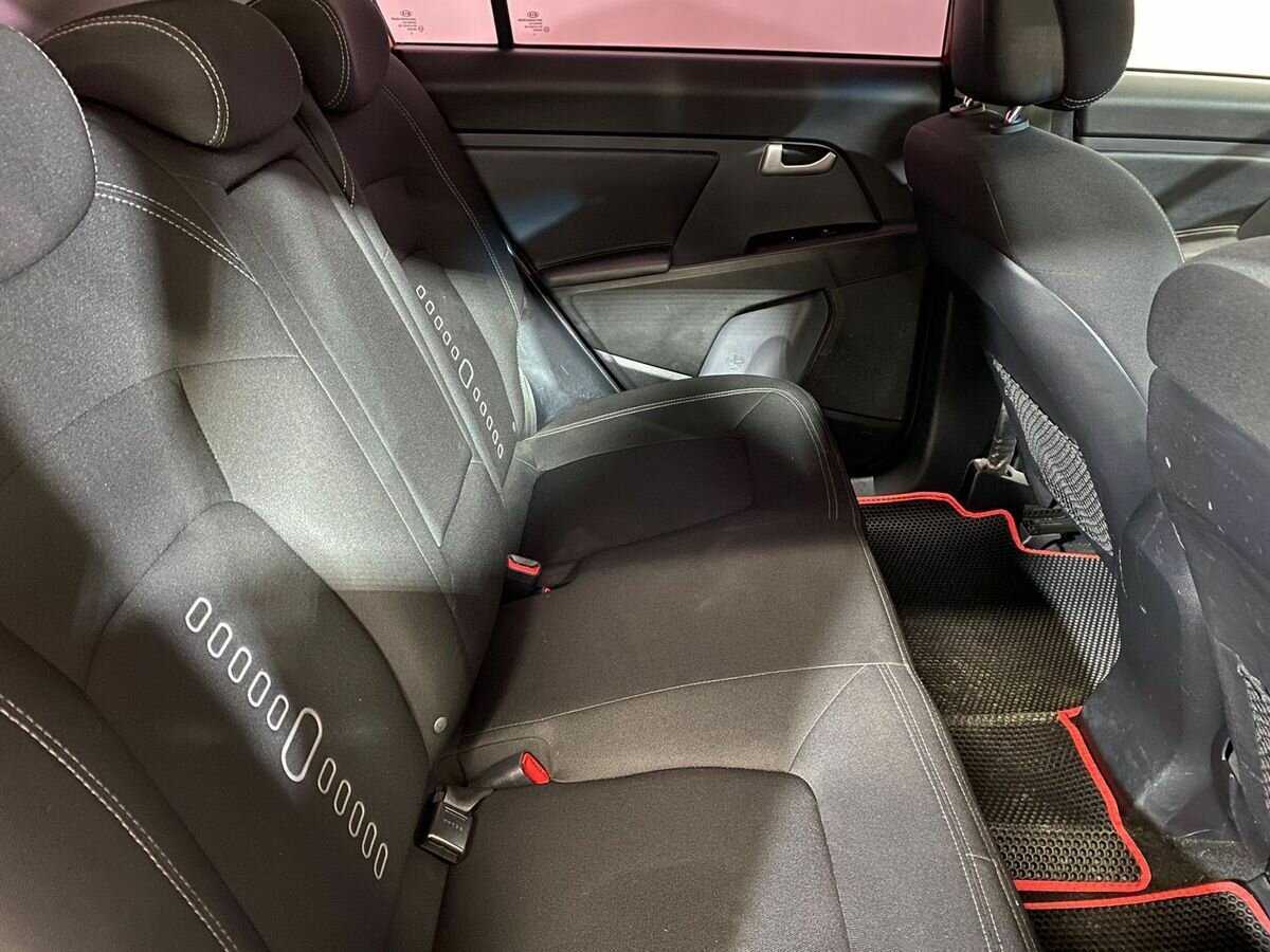 Kia Sportage с пробегом — 2013 год. Фото: #9