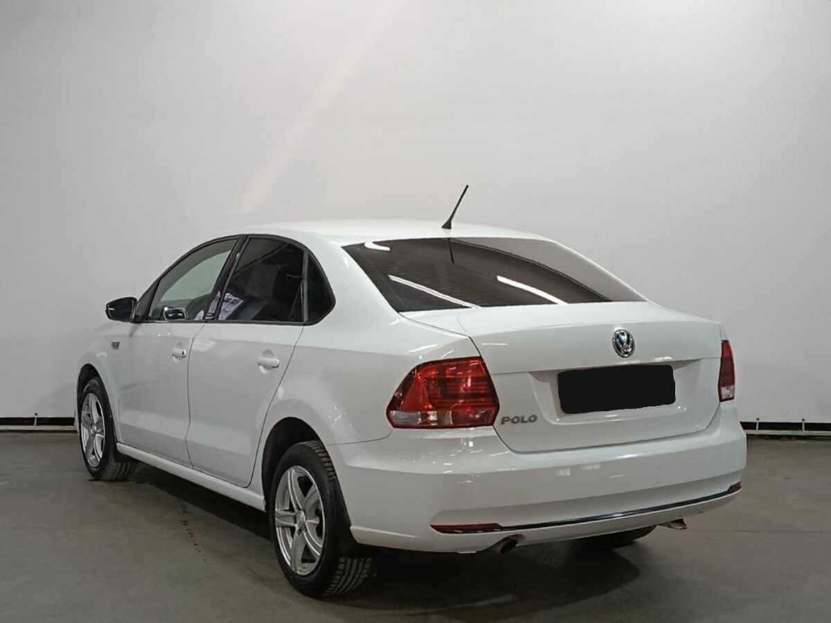 Volkswagen Polo с пробегом — 2016 год. Фото: #7