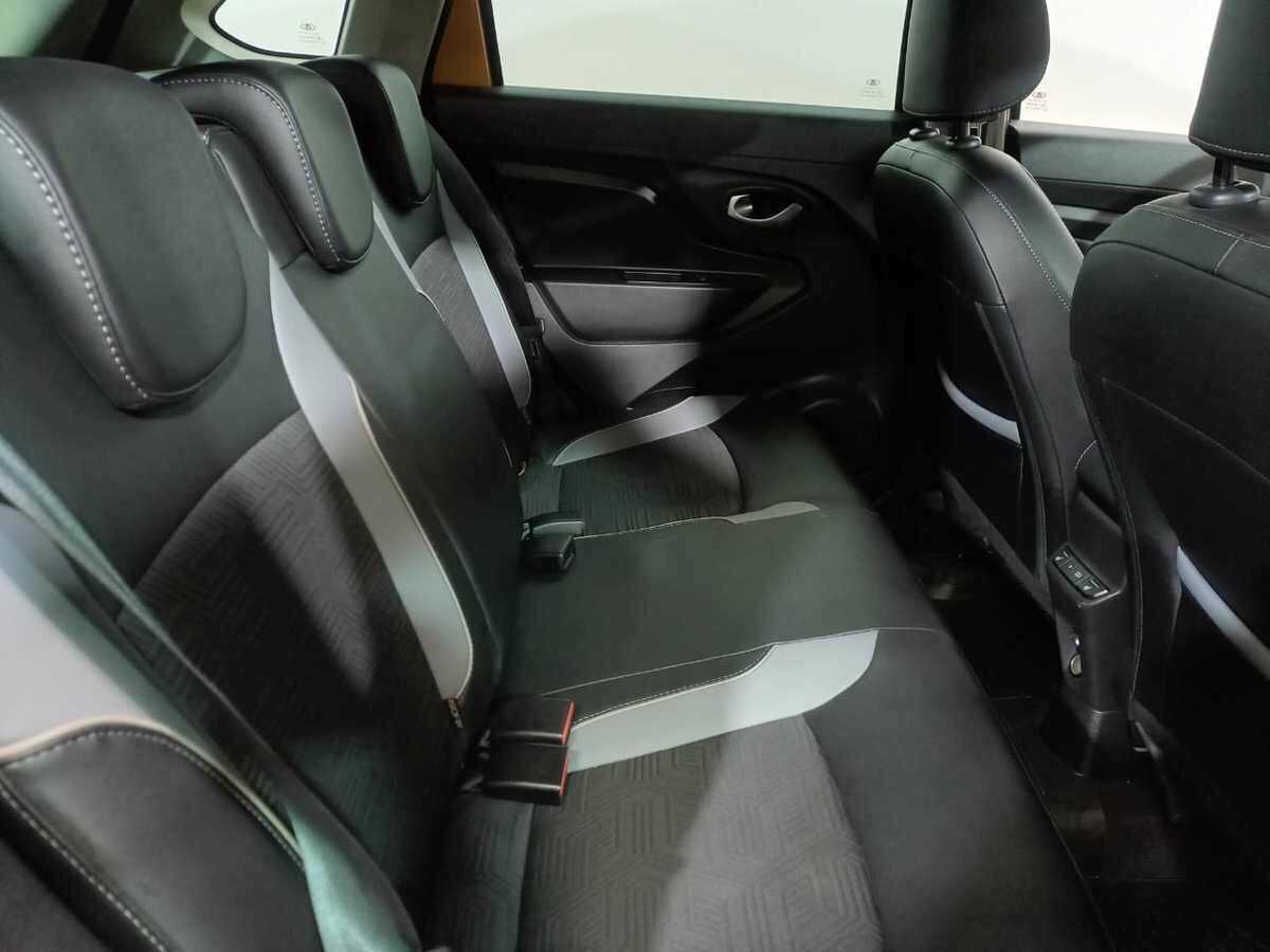 Lada (ВАЗ) XRAY с пробегом — 2022 год. Фото: #10