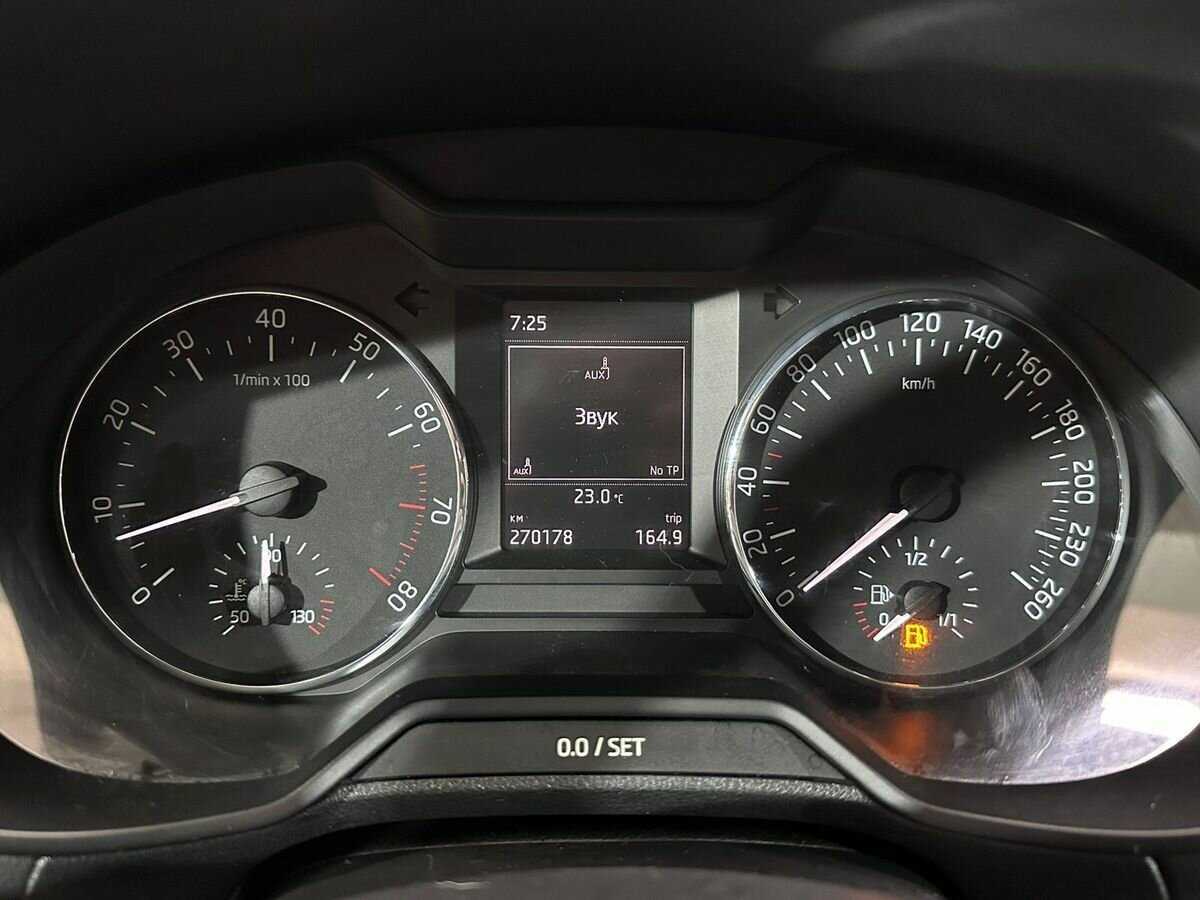 Skoda Octavia с пробегом — 2013 год. Фото: #10