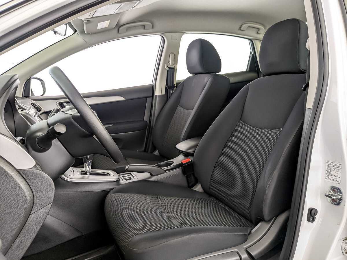 Nissan Sentra с пробегом — 2015 год. Фото: #15
