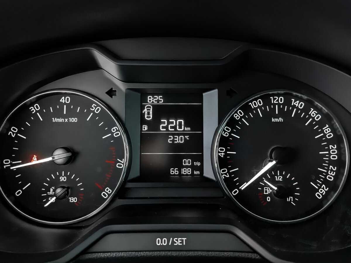 Skoda Octavia с пробегом — 2015 год. Фото: #11