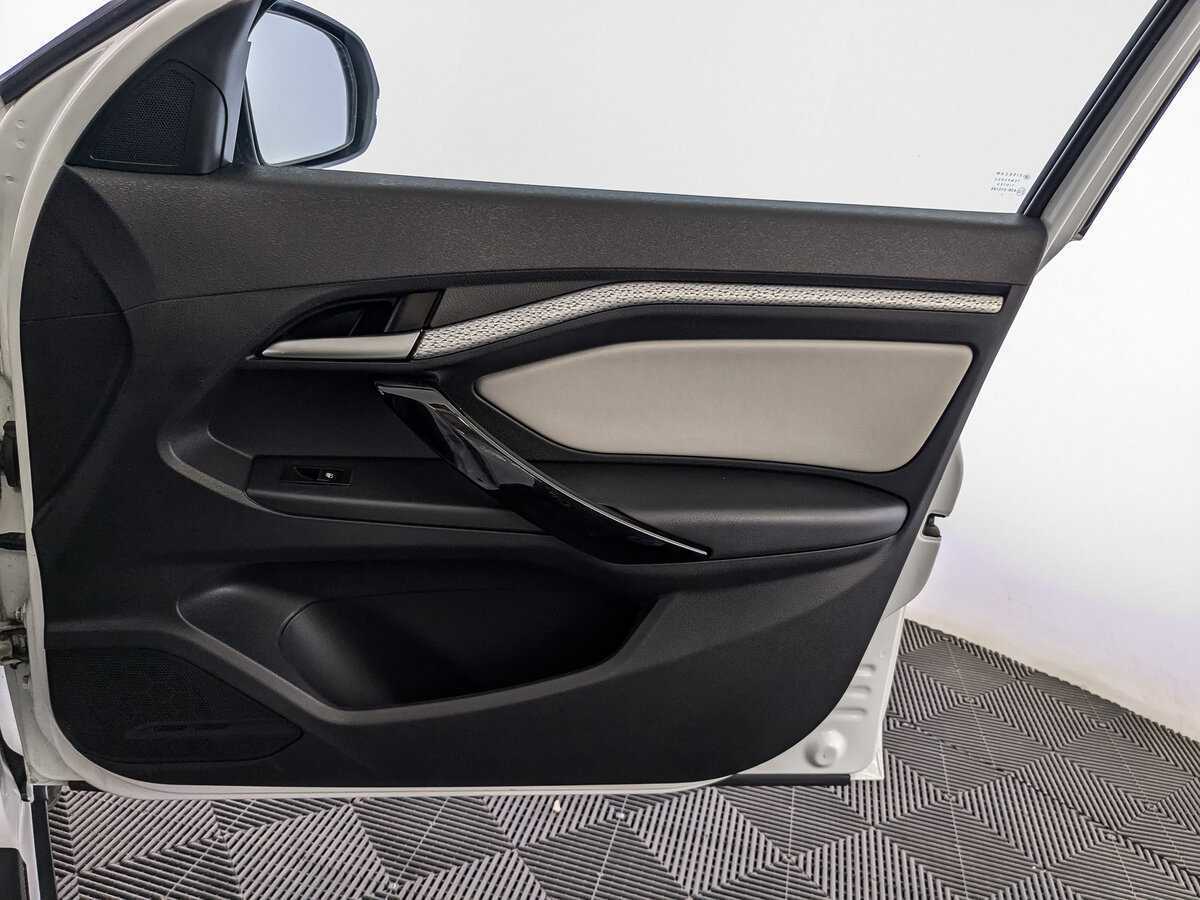 Lada (ВАЗ) Vesta с пробегом — 2021 год. Фото: #19