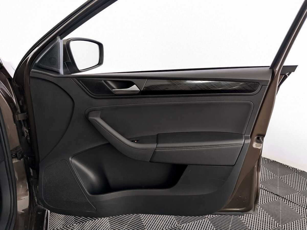 Volkswagen Polo с пробегом — 2020 год. Фото: #19