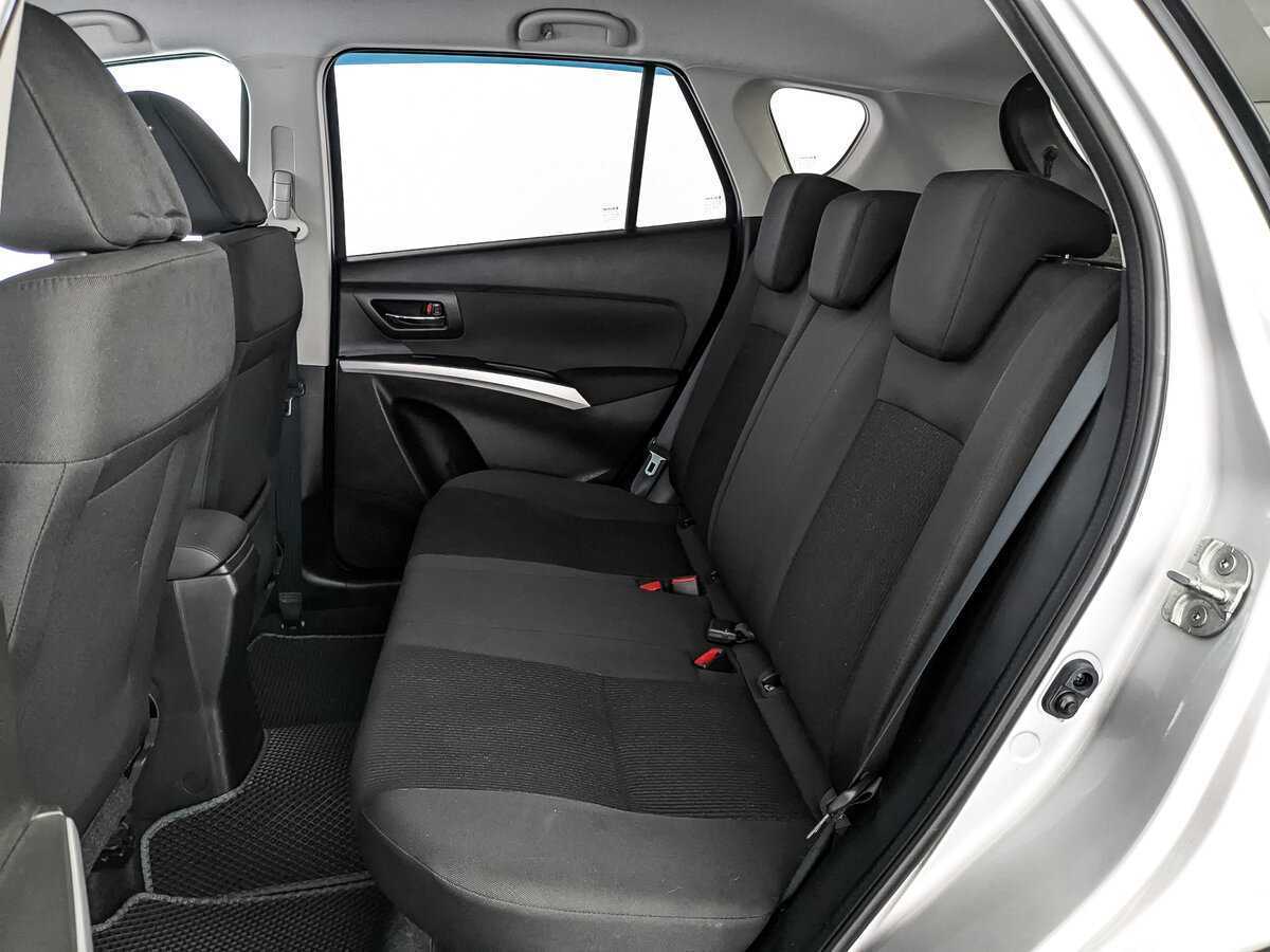 Suzuki SX4 с пробегом — 2018 год. Фото: #13