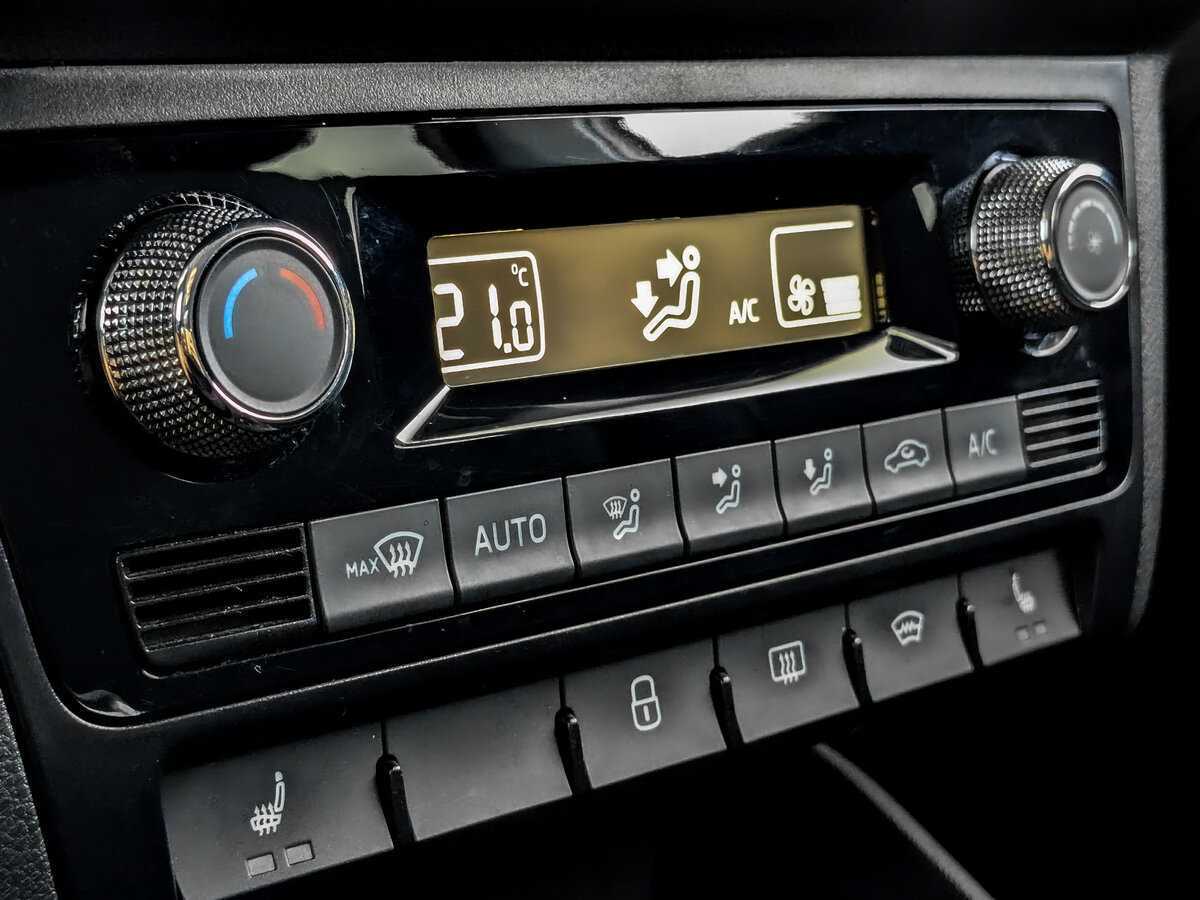 Skoda Rapid с пробегом — 2020 год. Фото: #20