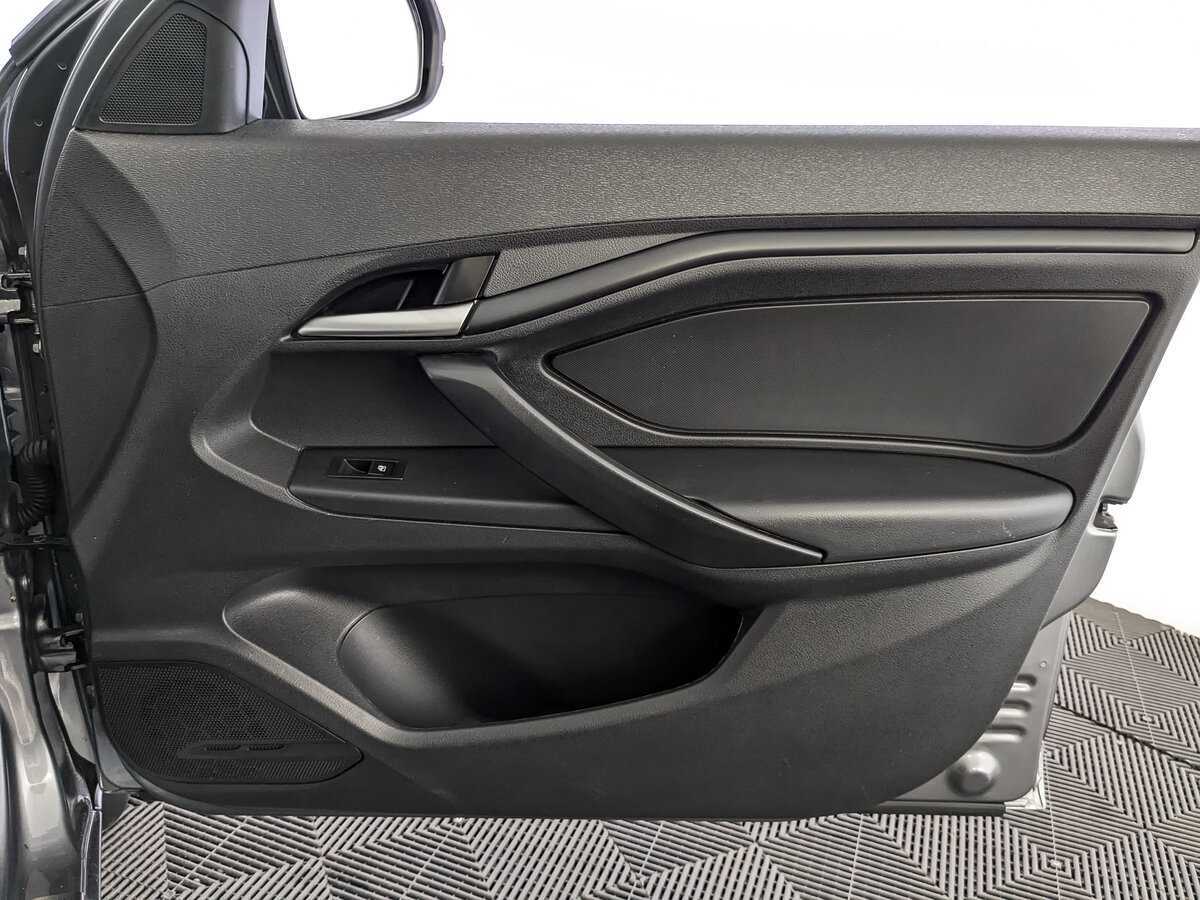 Lada (ВАЗ) Vesta с пробегом — 2020 год. Фото: #19