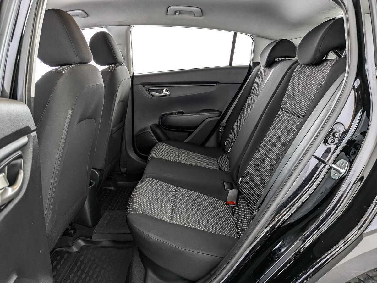 Kia Rio с пробегом — 2018 год. Фото: #13