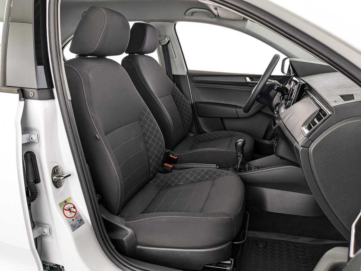 Skoda Rapid с пробегом — 2020 год. Фото: #19