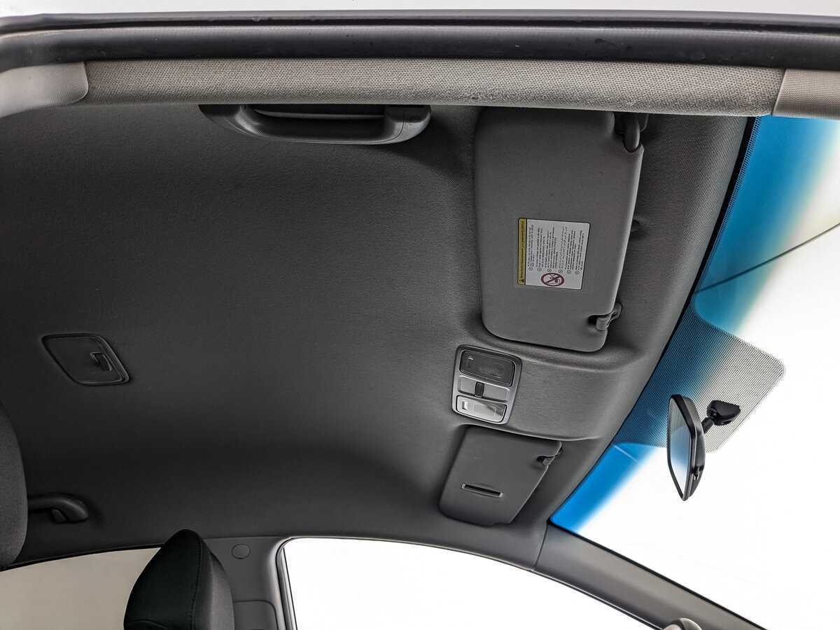 Hyundai Solaris с пробегом — 2014 год. Фото: #18