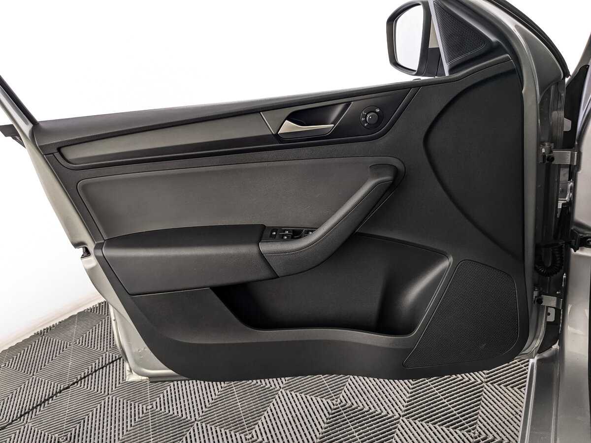 Volkswagen Polo с пробегом — 2021 год. Фото: #14