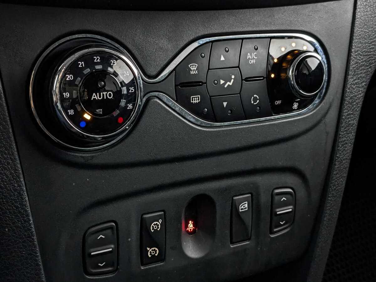 Renault Logan с пробегом — 2020 год. Фото: #16