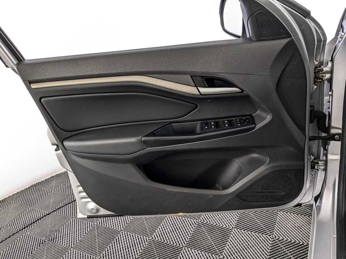 Lada (ВАЗ) Vesta с пробегом — 2020 год. Фото: #14