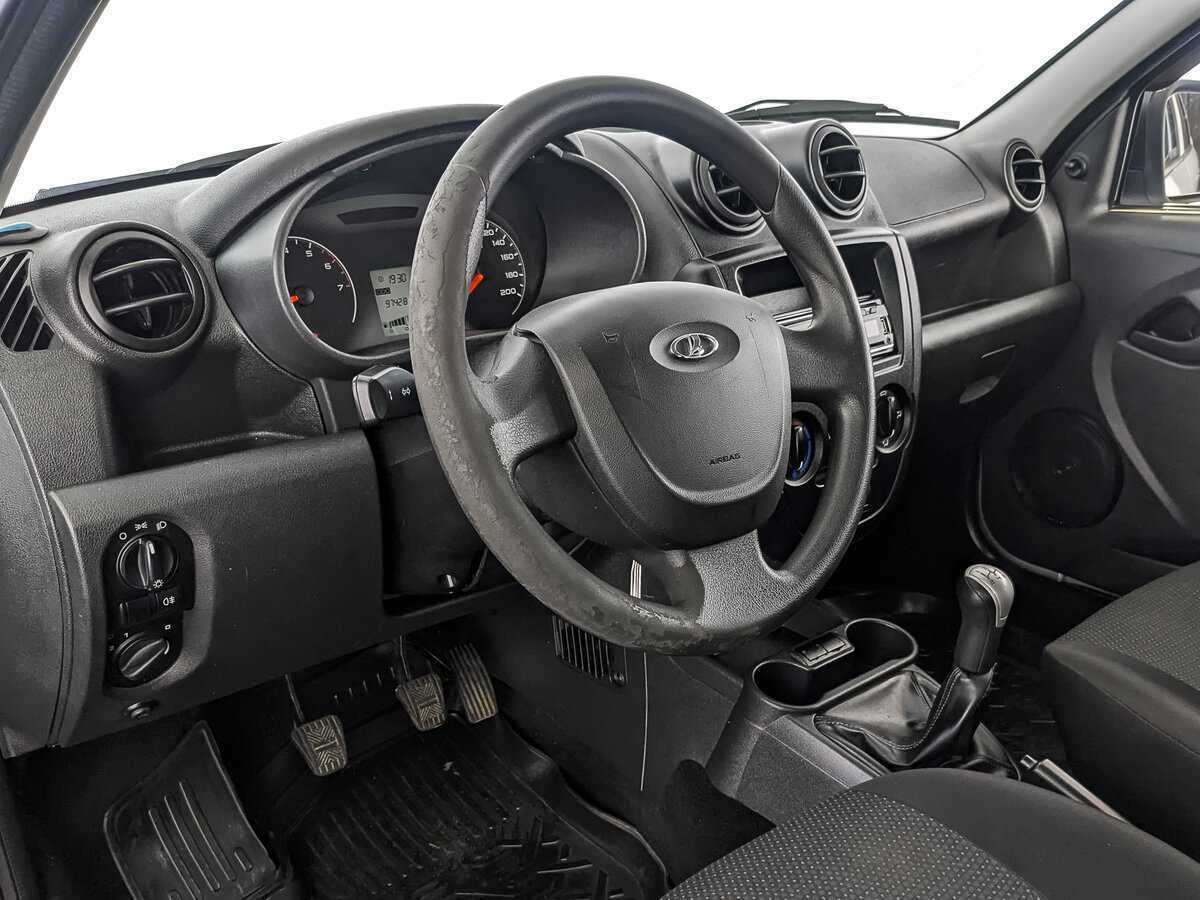 Lada (ВАЗ) Granta с пробегом — 2017 год. Фото: #10