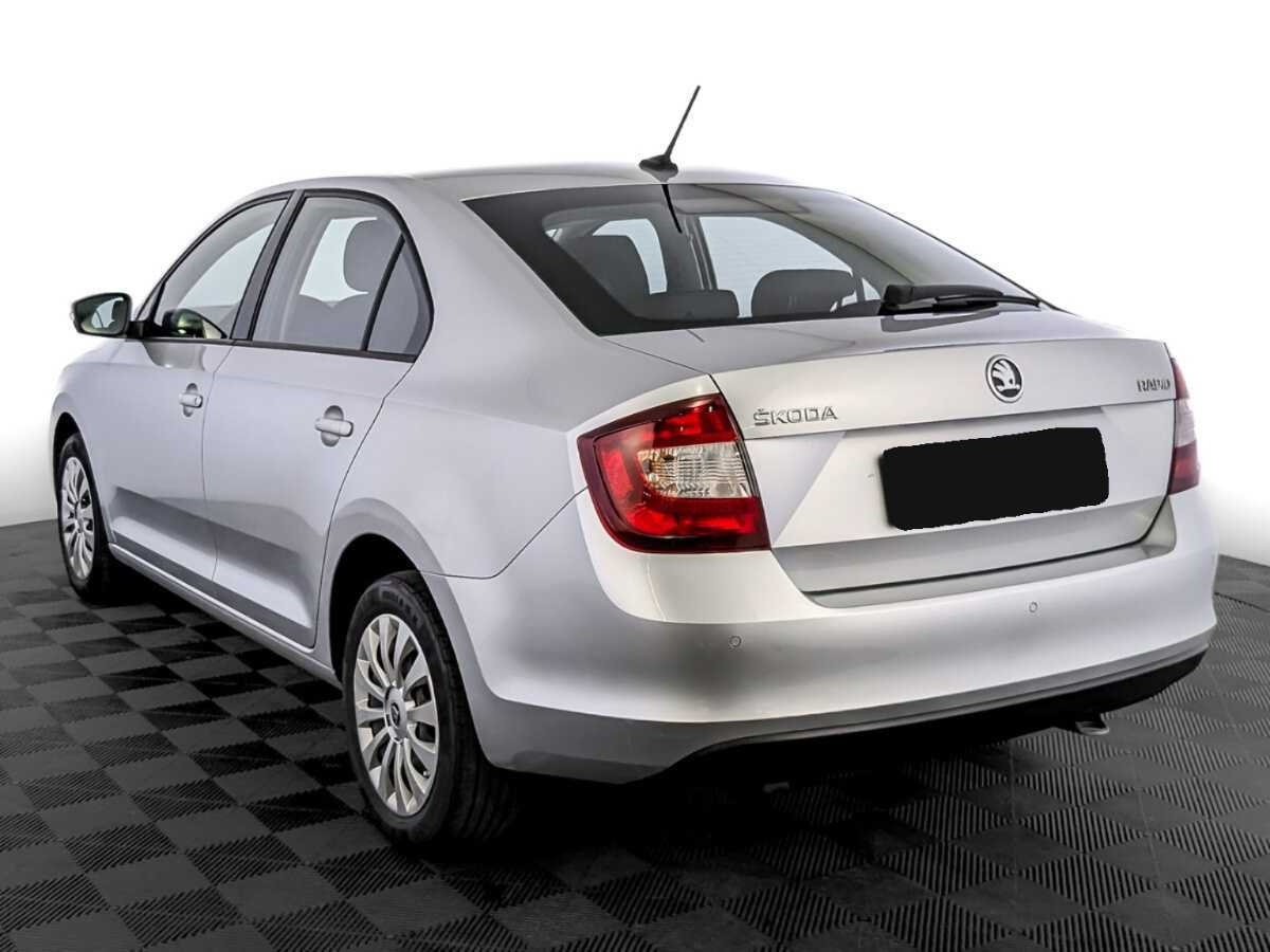 Skoda Rapid с пробегом — 2018 год. Фото: #6