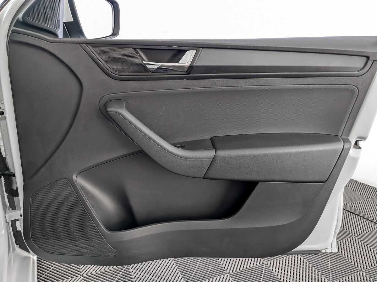 Skoda Rapid с пробегом — 2020 год. Фото: #19