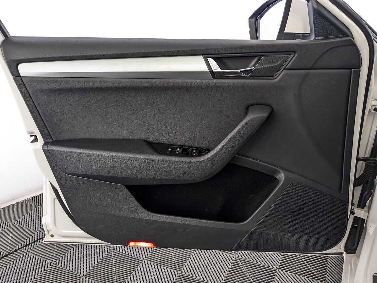 Skoda Superb с пробегом — 2017 год. Фото: #13