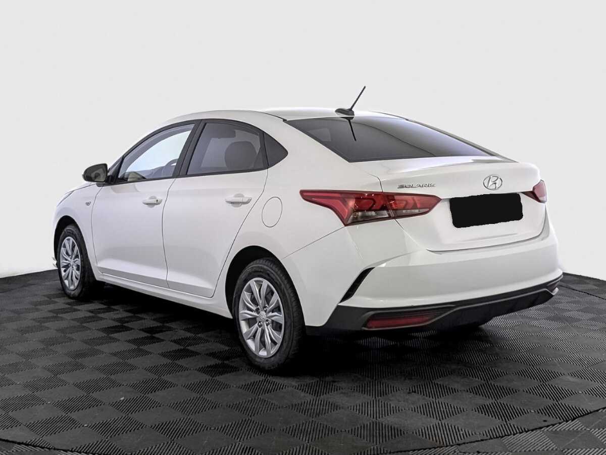 Hyundai Solaris с пробегом — 2022 год. Фото: #6