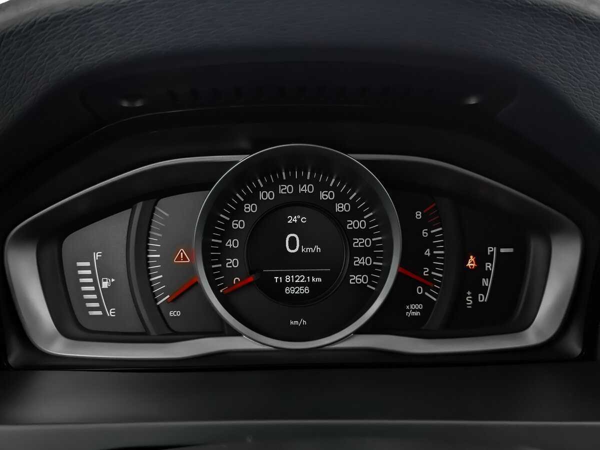 Volvo S60 с пробегом — 2017 год. Фото: #10