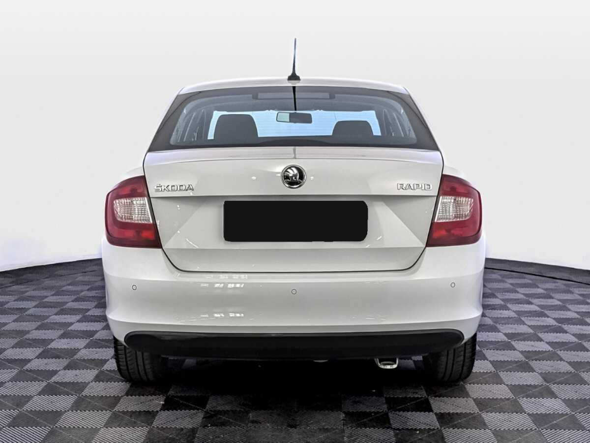 Skoda Rapid с пробегом — 2019 год. Фото: #5