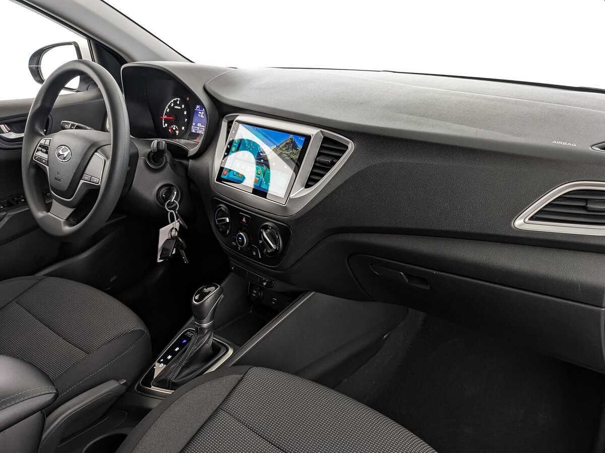 Hyundai Solaris с пробегом — 2022 год. Фото: #8