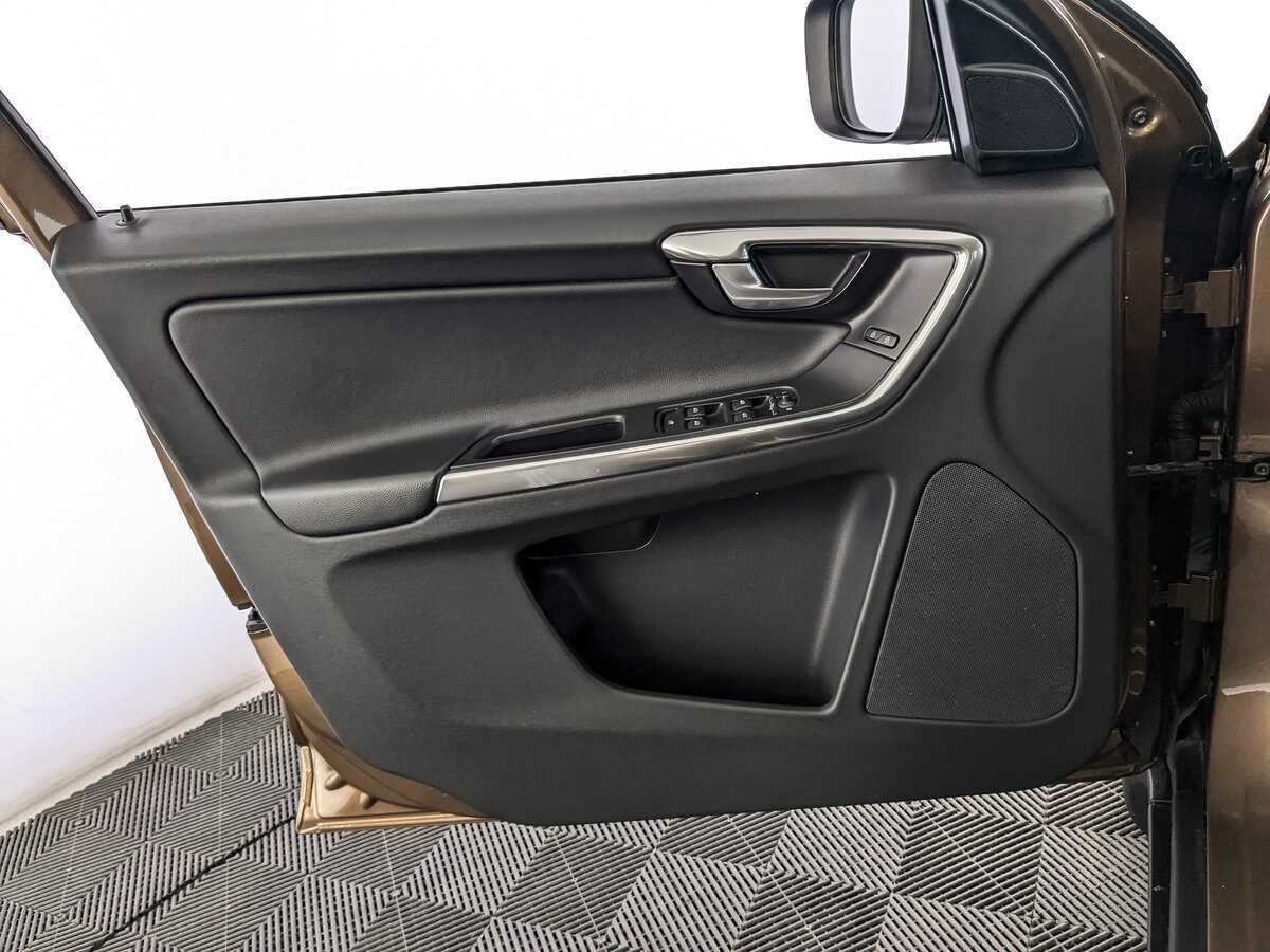 Volvo XC60 с пробегом — 2012 год. Фото: #14