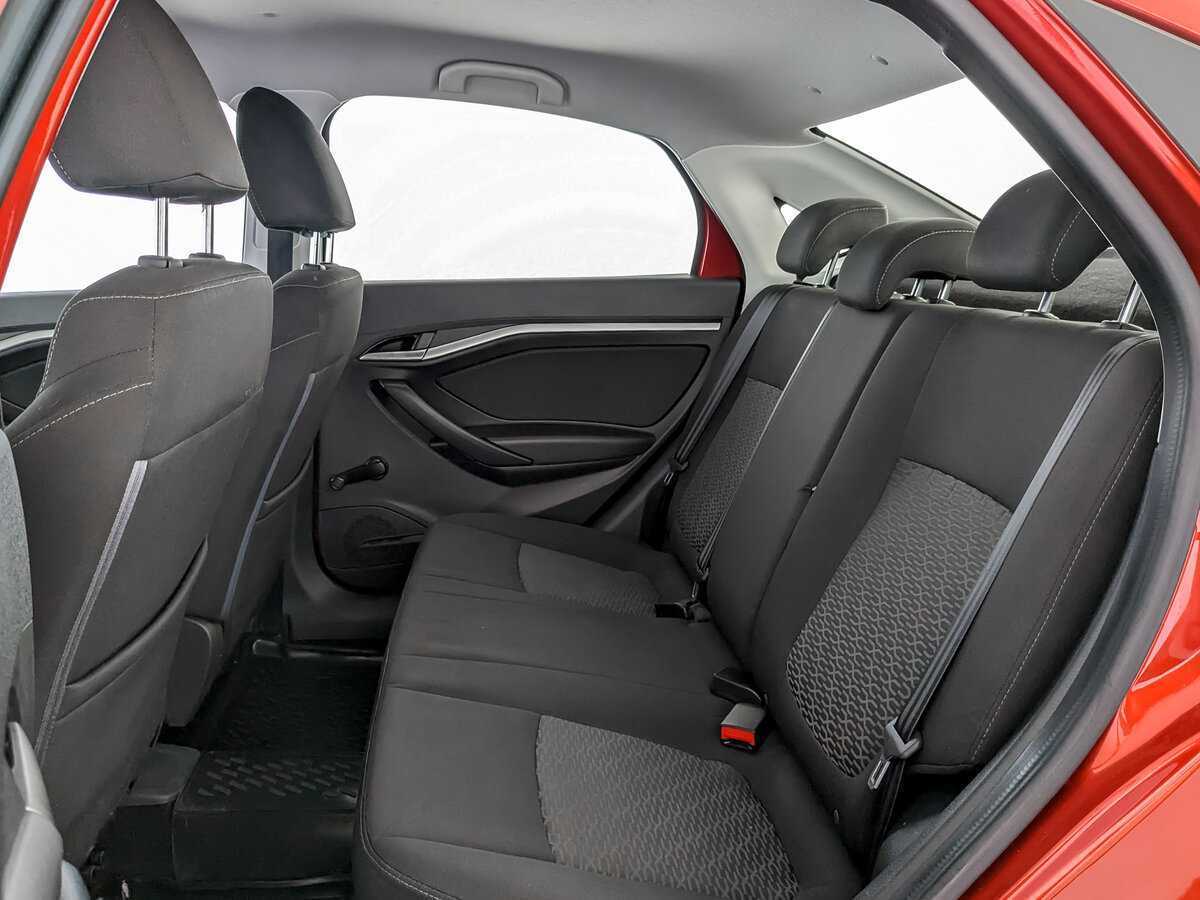 Lada (ВАЗ) Vesta с пробегом — 2016 год. Фото: #9