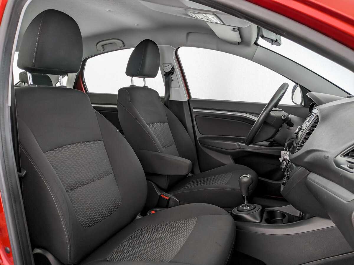 Lada (ВАЗ) Vesta с пробегом — 2016 год. Фото: #18