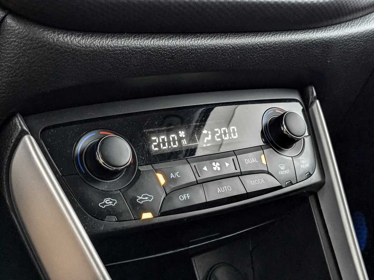 Suzuki SX4 с пробегом — 2014 год. Фото: #16