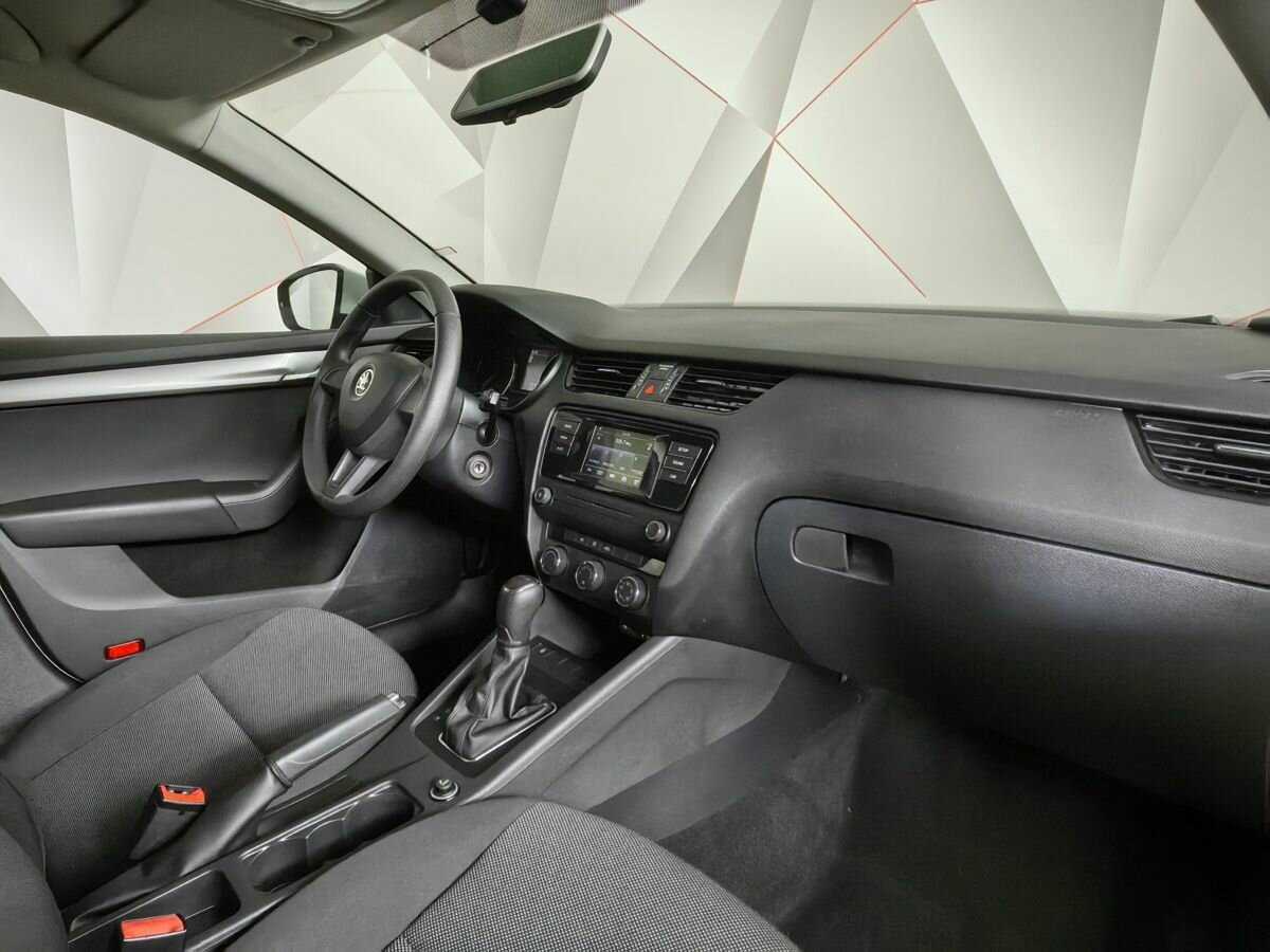 Skoda Octavia с пробегом — 2015 год. Фото: #8