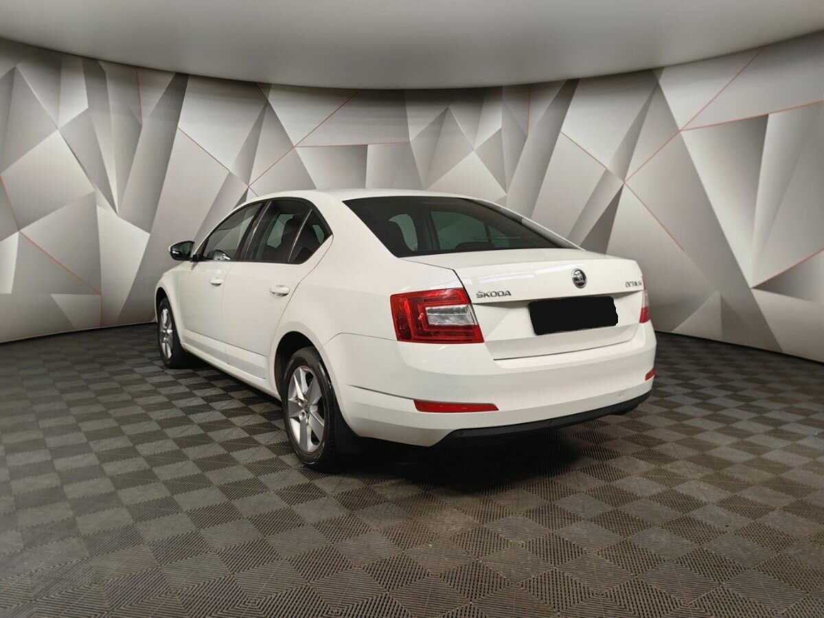 Skoda Octavia с пробегом — 2015 год. Фото: #3