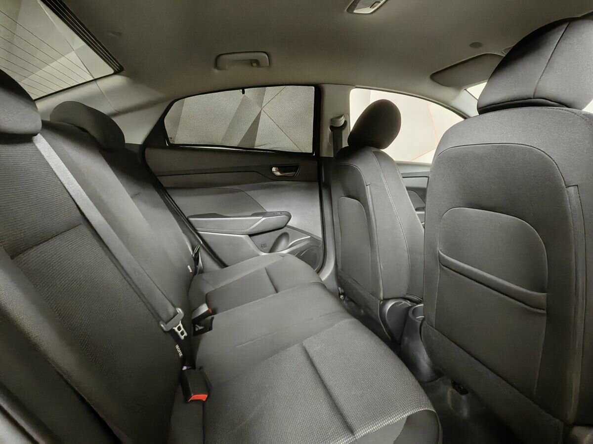 Hyundai Solaris с пробегом — 2020 год. Фото: #11